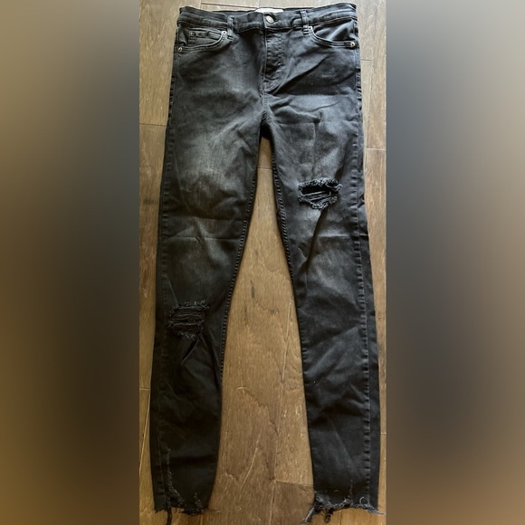 FREE PEOPLE Black Distressed Jeans, Size 28L - Picture 2 of 10